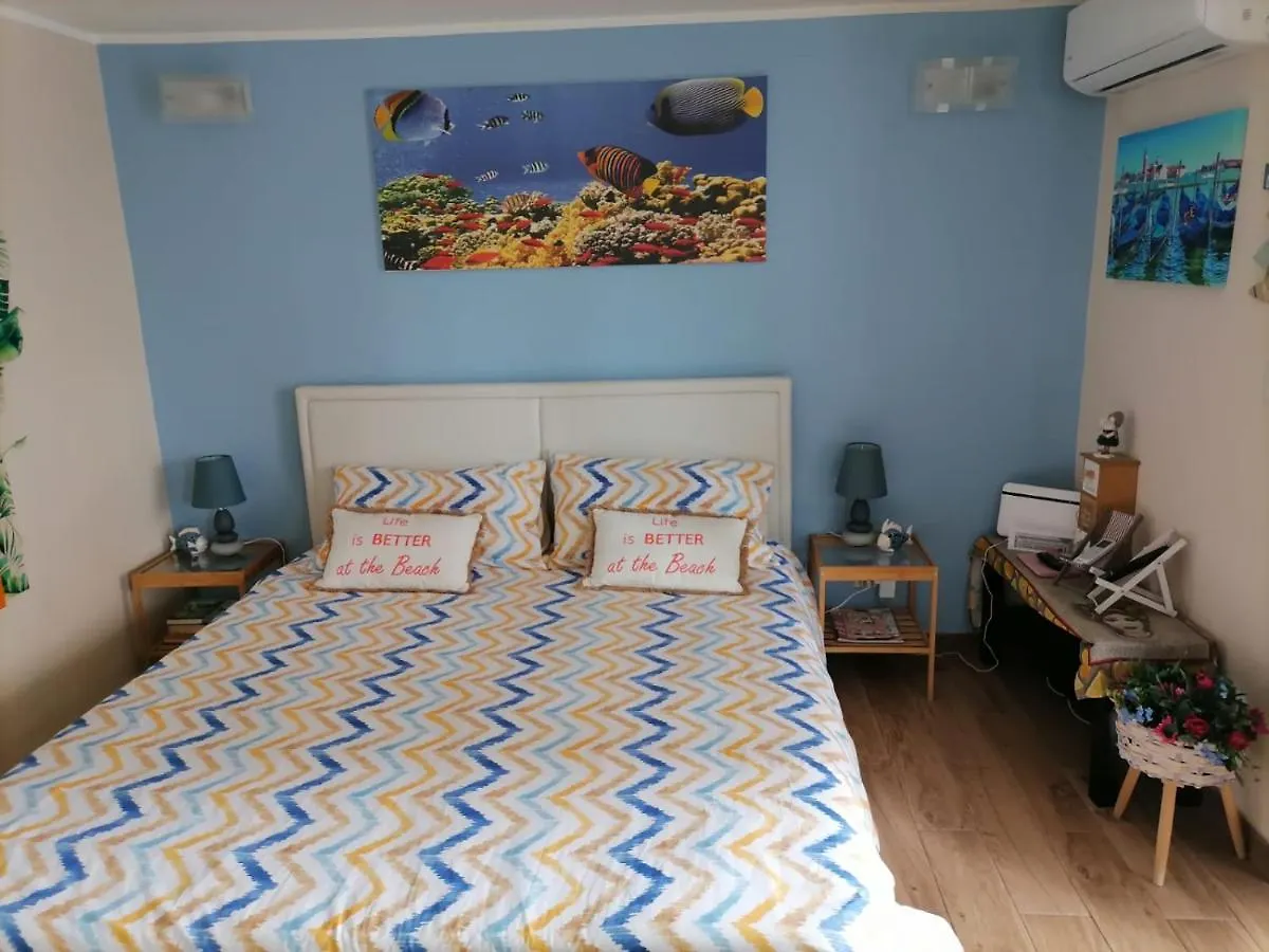 Appartamento Viky House Aeroporto di Catania Fontana Rossa 0*,  Italia